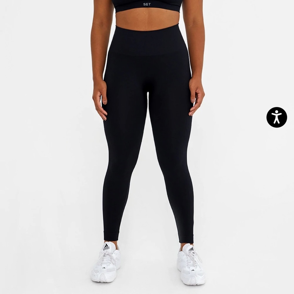 SET ACTIVE BLACK LEGGINGS